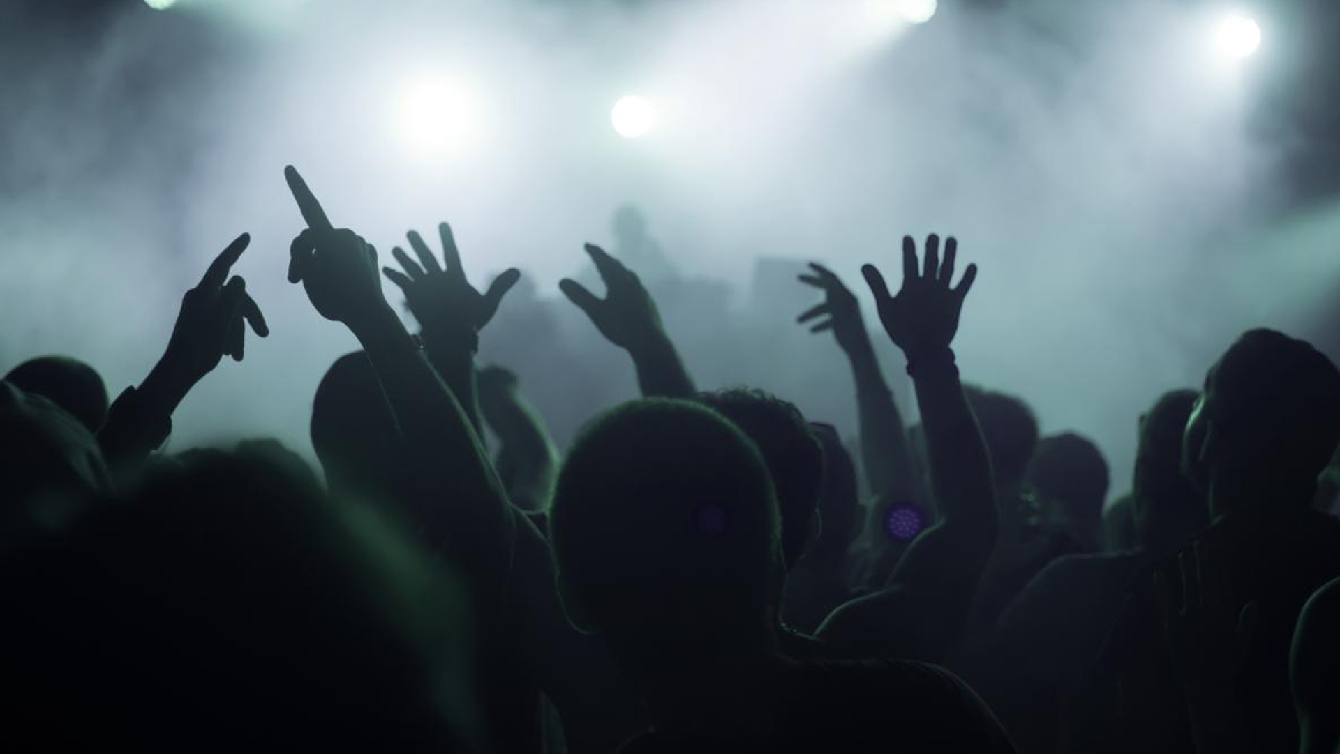 తూర్పుగోదావరి జిల్లాలో రేవ్ పార్టీ కలకలం