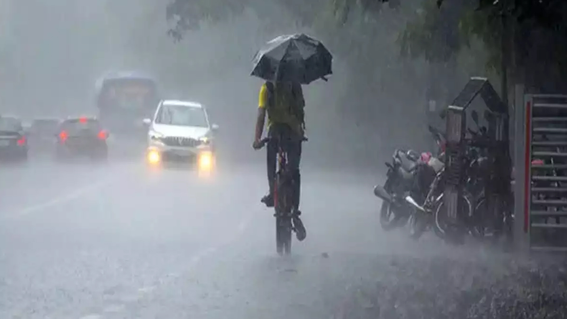 నేడు తీవ్ర అల్పపీడనం.. ఏపీలో భారీ వర్షాలు