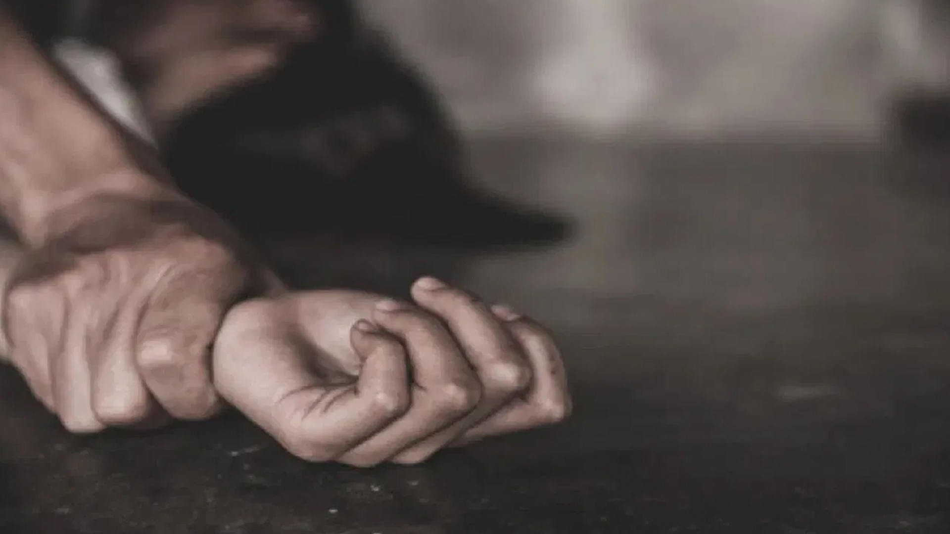 శ్రీకాకుళంలో దారుణం.. కూల్డ్రింక్లో మత్తుమందు కలిపి బాలికపై లైంగికదాడి