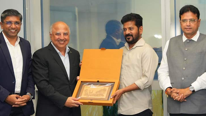 హైదరాబాద్లో మెగా ఐటీ పార్క్