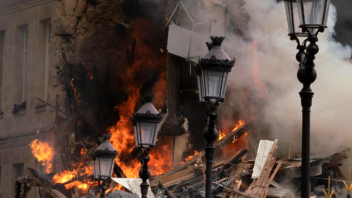 వృద్ధాశ్రమంలో అగ్నిప్రమాదం.. ముగ్గురు మృతి, 9 మందికి గాయాలు