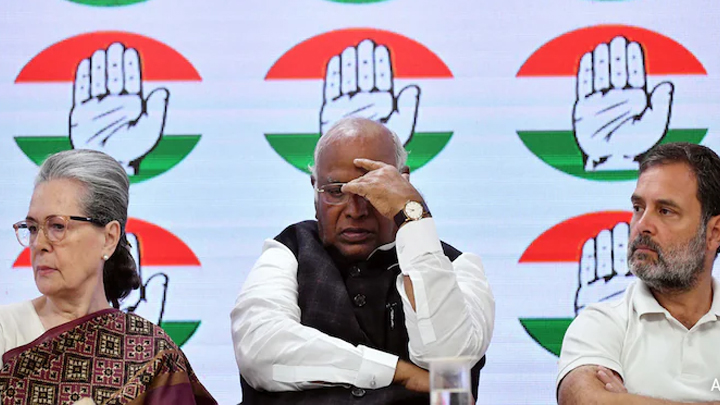 ఢిల్లీ ఎన్నికల్లో కాంగ్రెస్ డకౌట్
