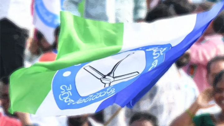 త్వరలో వైసీపీలోకి కీలక నేత రీ-ఎంట్రీ