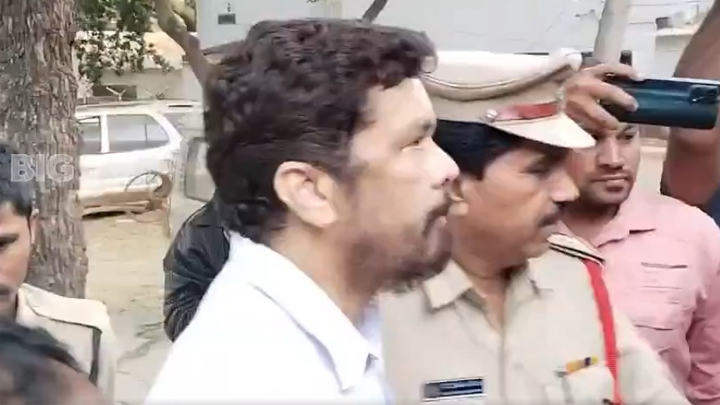 నరసరావుపేట పోలీసుల అదుపులో పోసాని