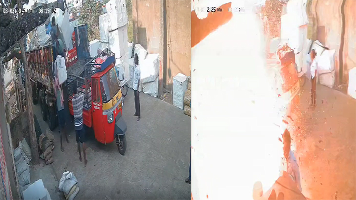 కాకినాడ‌లో పార్శిల్ దింపుతుండ‌గా పేలుడు.. (వీడియో)