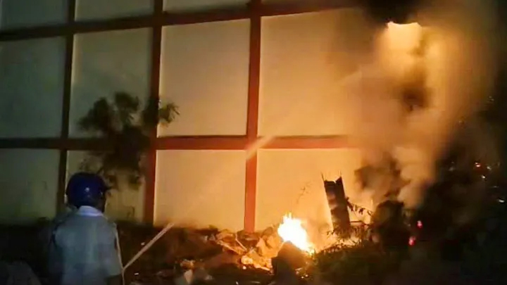 కోల్డ్ స్టేరేజ్‌లో అగ్ని ప్రమాదం.. మిరప ఘాటుతో ప్ర‌జ‌లు ఉక్కిరిబిక్కిరి