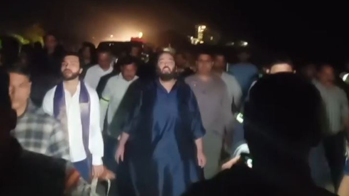 అనంత్ అంబానీ పాదయాత్ర.. ఎందుకంటే