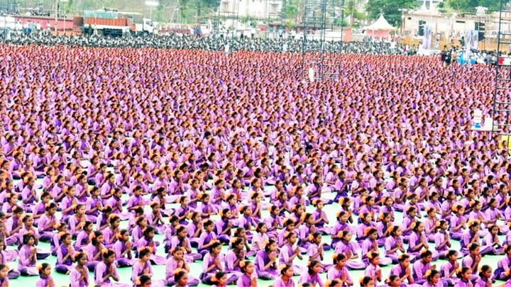 ప్ర‌పంచ రికార్డ్ సాధించిన గిరిజన విద్యార్థులు