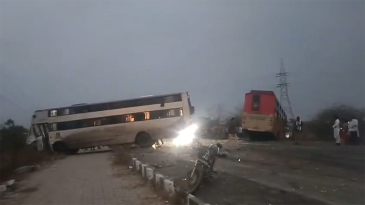 మహారాష్ట్రలో ఘోర రోడ్డు ప్రమాదం.. ఐదుగురు మృతి