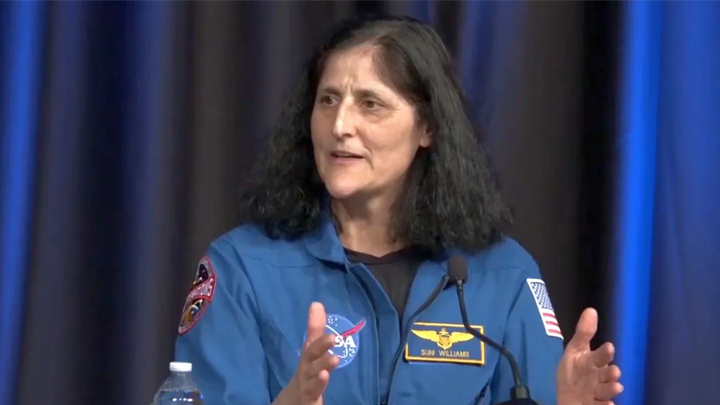 త్వరలో భారత గడ్డపై అడుగుపెడతా.. - సునీతా విలియమ్స్