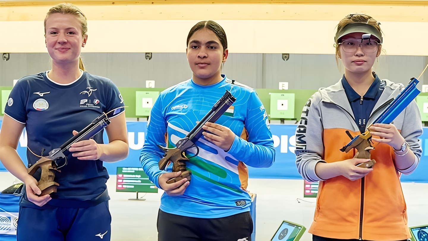 సురుచీ సింగ్ హ్యాట్రిక్ గోల్డ్!