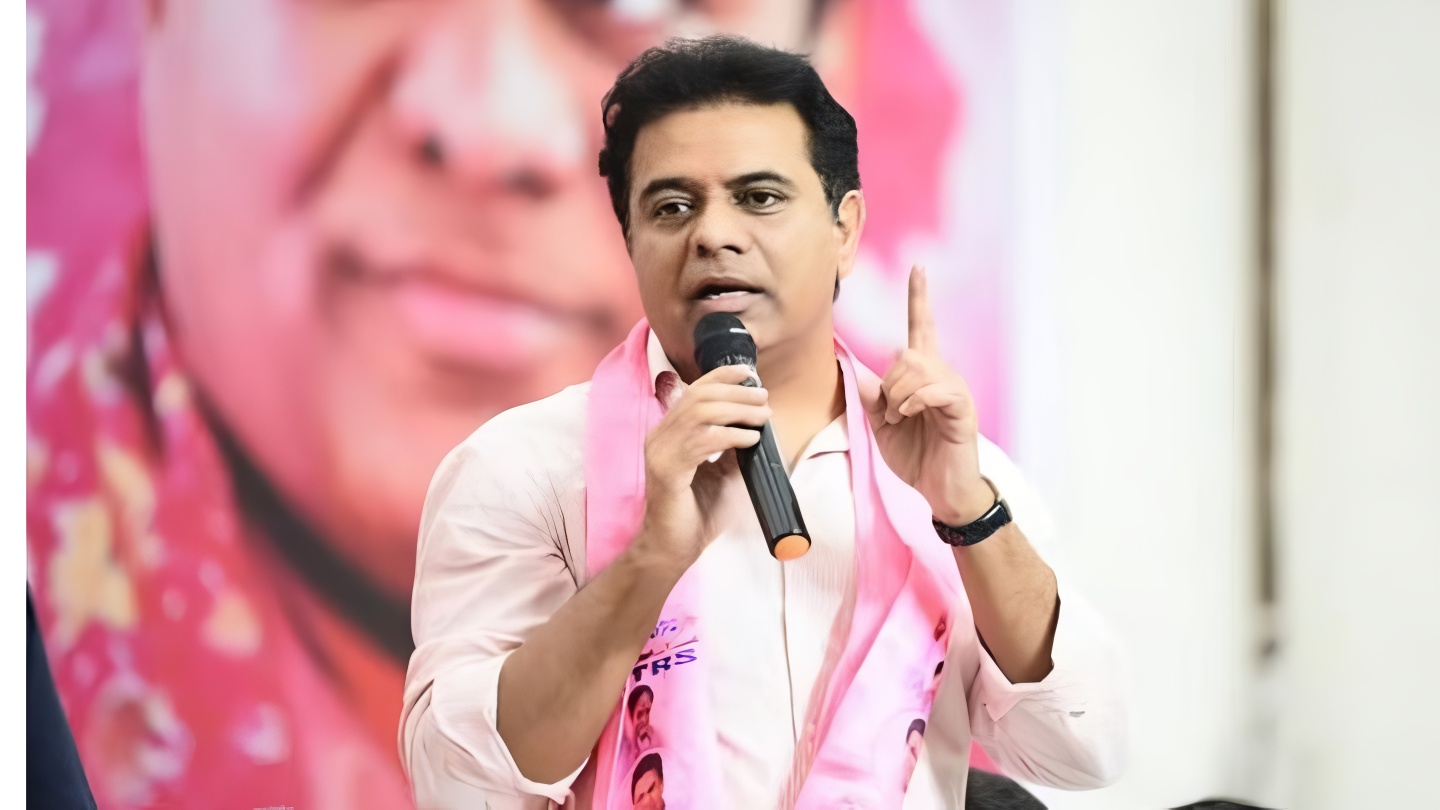 ఫోన్ ట్యాపింగ్ కేసు అవాస్తవ ప్రచారంపై కేటీఆర్ ఆగ్రహం