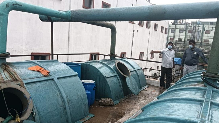 ఫార్మా ఇండ‌స్ట్రీలో విష వాయువు లీక్.. ఇద్దరు కార్మికుల మృతి