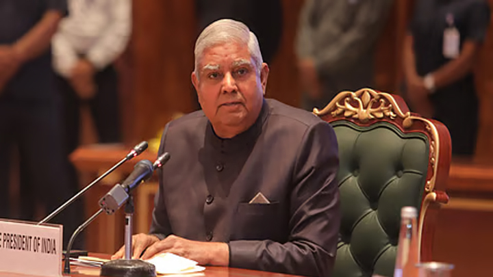 ఉపరాష్ట్రపతి పదవికి జగదీప్ ధన్ఖడ్ రాజీనామా