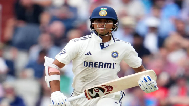 51 ఏళ్లలో తొలి భారత ఓపెనర్గా కొత్త రికార్డు