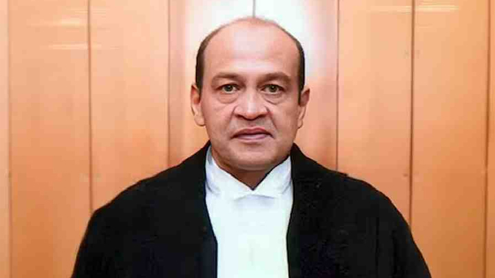 సుప్రీంకోర్టు కమిటీ నివేదికపై జస్టిస్ యశ్వంత్ వర్మ పిటిషన్ — తనపై వస్తున్న ఆరోపణలు ఖండిస్తూ కోర్టు ఆశ్రయం