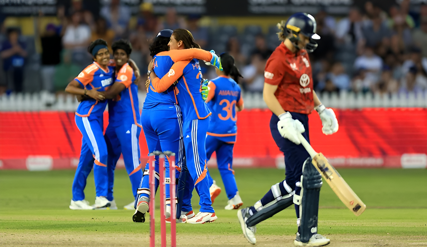 చరిత్ర సృష్టించిన భారత మహిళా జట్టు