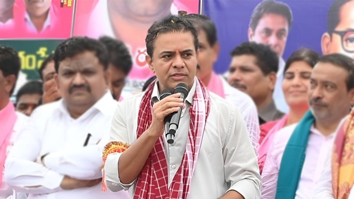 'మీ ఓటే తూటా.. కాంగ్రెస్ బట్టలు విప్పాలి': సభలో కేటీఆర్ సంచలన వ్యాఖ్యలు