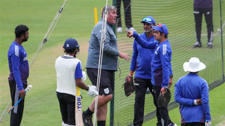 ఓవల్‌లో పిచ్ క్యూరేటర్‌పై గౌతమ్ గంభీర్ ఫైర్‌