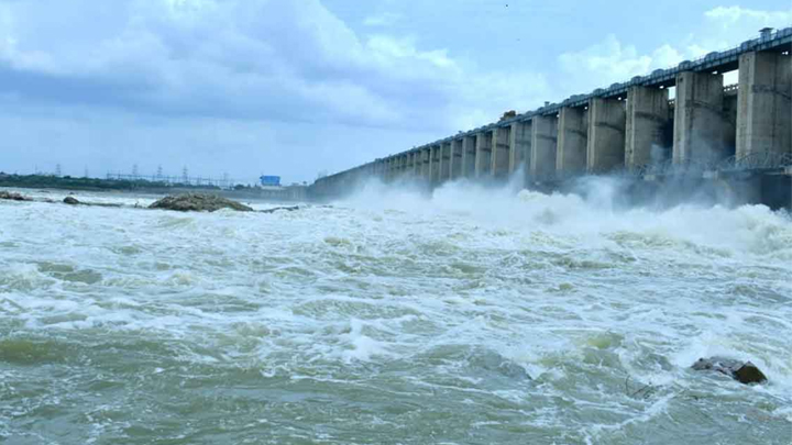 జూరాల ప్రాజెక్టుకు మళ్లీ వరద.. సెకన్‌కు 1,15,000 క్యూసెక్కులు