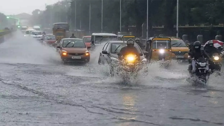 బంగాళాఖాతంలో ద్రోణి ప్ర‌భావం.. ఈ జిల్లాల్లో భారీ వర్షాలు