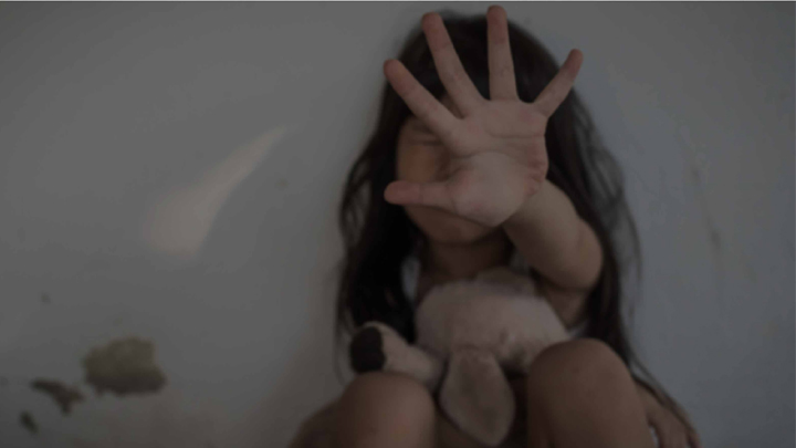 విశాఖలో దారుణం.. బాలిక‌పై ఆటో డ్రైవర్ అత్యాచారం