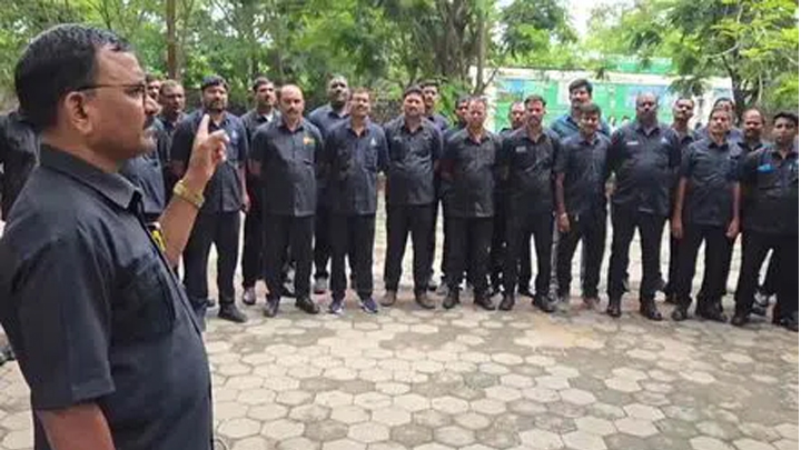 హైడ్రా మార్షల్స్ నిరసన: నగరంలో నిలిచిపోయిన ఎమర్జెన్సీ సేవలు