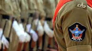 హెడ్ కానిస్టేబుల్పై జనసేన నేత అండ్ గ్యాంగ్ దాడి