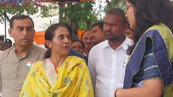 మళ్లీ కడప ఎమ్మెల్యే కుర్చీ గోల.. కలెక్టర్పై చిందులు