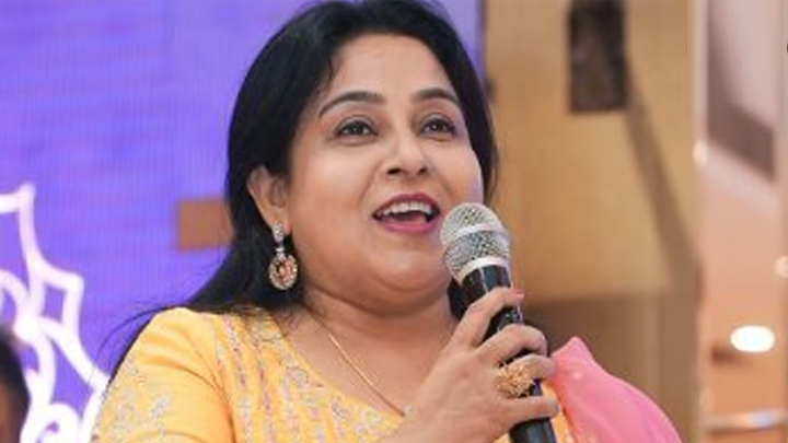 పురుషులు కుక్కలు.. టీచర్ వ్యాఖ్యలపై దుమారం