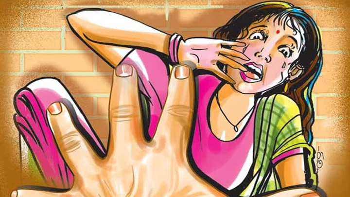 విశాఖలో దారుణం.. ఉద్యోగి భార్యపై అత్యాచారయత్నం