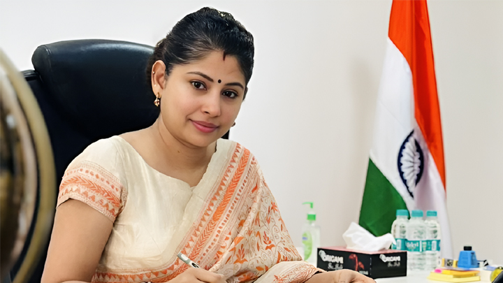 హైకోర్టును ఆశ్రయించిన ఐఏఎస్ అధికారిణి స్మితా సబర్వాల్