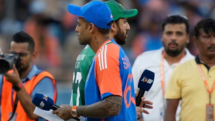 భారత్-పాక్ మ్యాచ్.. ‘హ్యాండ్షేక్’కి దూరంగా కెప్టెన్లు