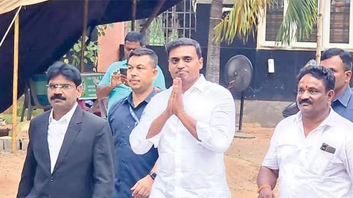 వైసీపీ ఎంపీ మిథున్ రెడ్డికి బెయిల్