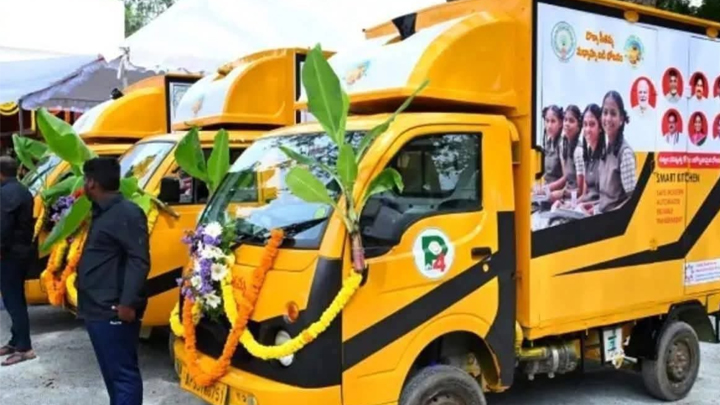 ప‌చ్చ‌కామెర్ల రోగం.. రంగుల‌పై వైసీపీ ఎమ్మెల్యే సెటైర్లు