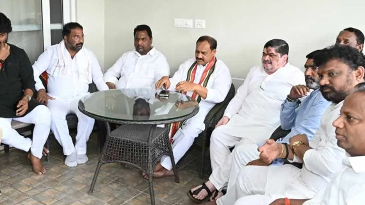 మంత్రి అడ్లూరి లక్ష్మణ్కు పొన్నం ప్రభాకర్ క్షమాపణ