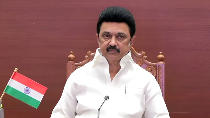 హిందీ హోర్డింగ్లు బ్యాన్: డీఎంకే కొత్త బిల్లు!