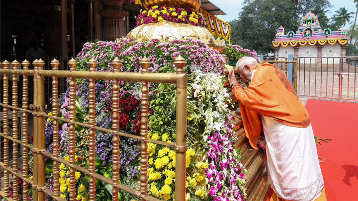 శ్రీశైలం మల్లన్న సేవలో ప్రధాని