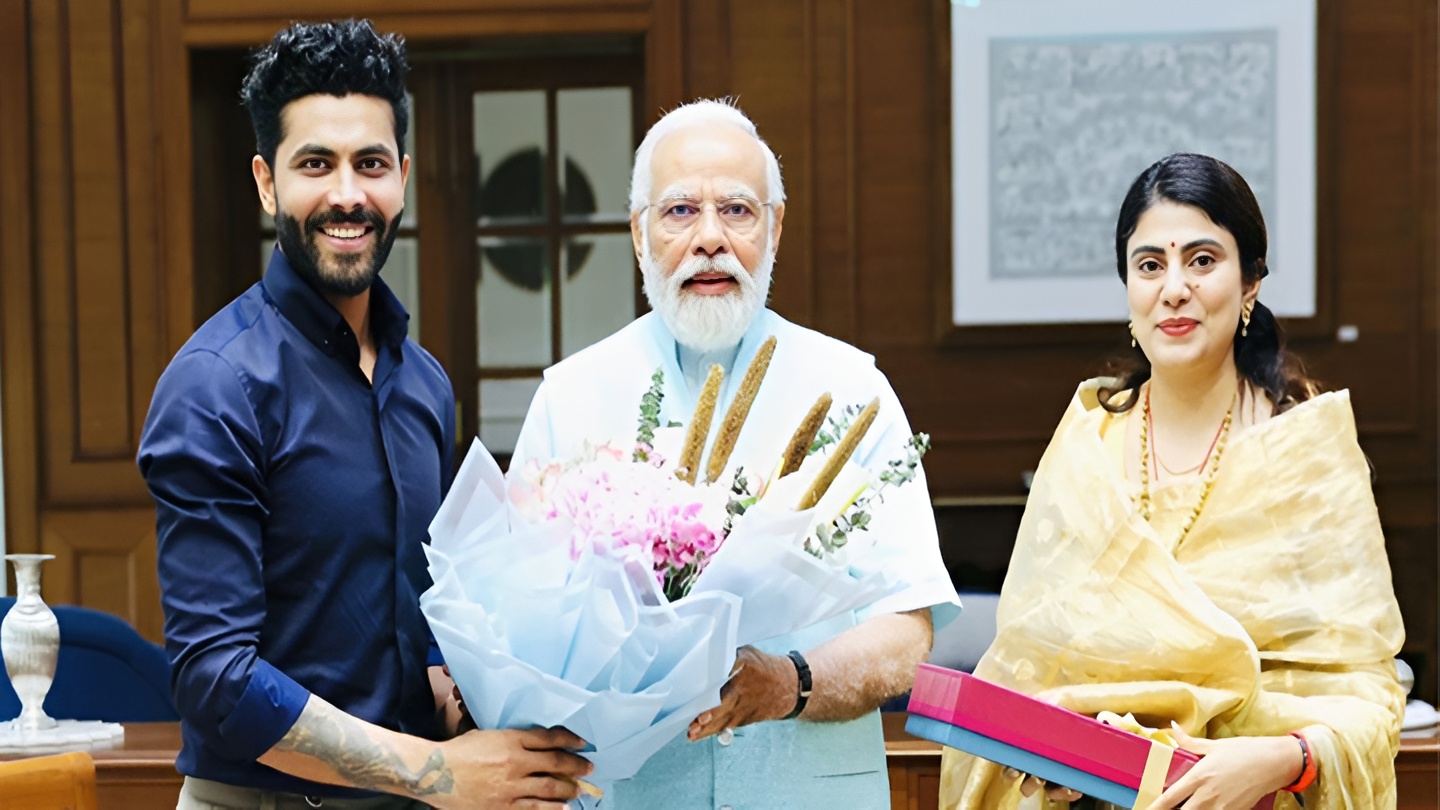 గుజరాత్లో కేబినెట్ విస్తరణ.. మంత్రిగా రవీంద్ర జడేజా భార్య!