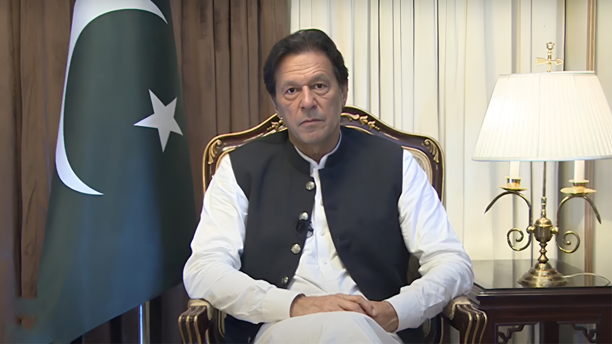 పాక్ మాజీ ప్రధాని చనిపోయారా..? పాక్ లో ఏం జరుగుతుంది