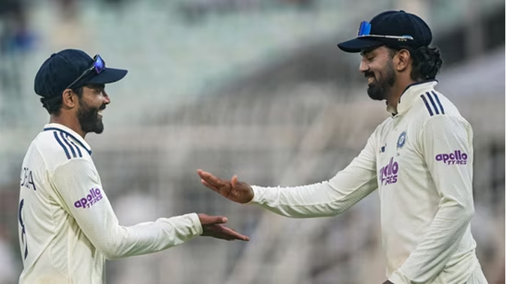 ఈడెన్ టెస్ట్: రెండో రోజు 16 వికెట్ల పతనం – ఇండియాదే పైచేయి!