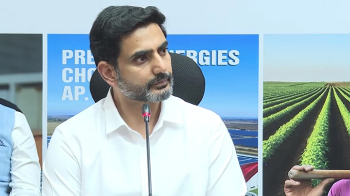 లోకేష్ ప్రెస్‌మీట్‌లో వివాదం.. తెలుగు మీడియాకు నో ఎంట్రీ!