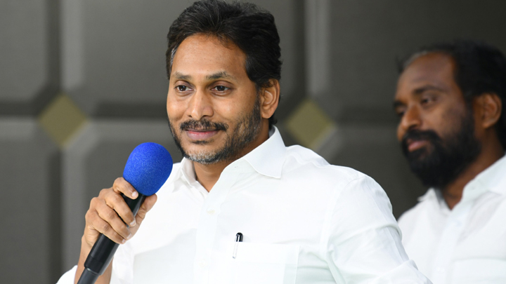 విద్యార్థి విభాగంతో భేటీ.. జ‌గ‌న్ కీల‌క వ్యాఖ్య‌లు