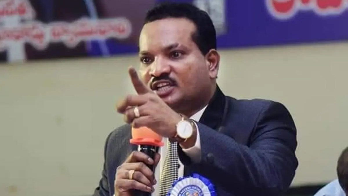 ఆ మీడియా 'నందిని పంది' చేయగలదు - జడ శ్రవణ్ సంచలన వ్యాఖ్య