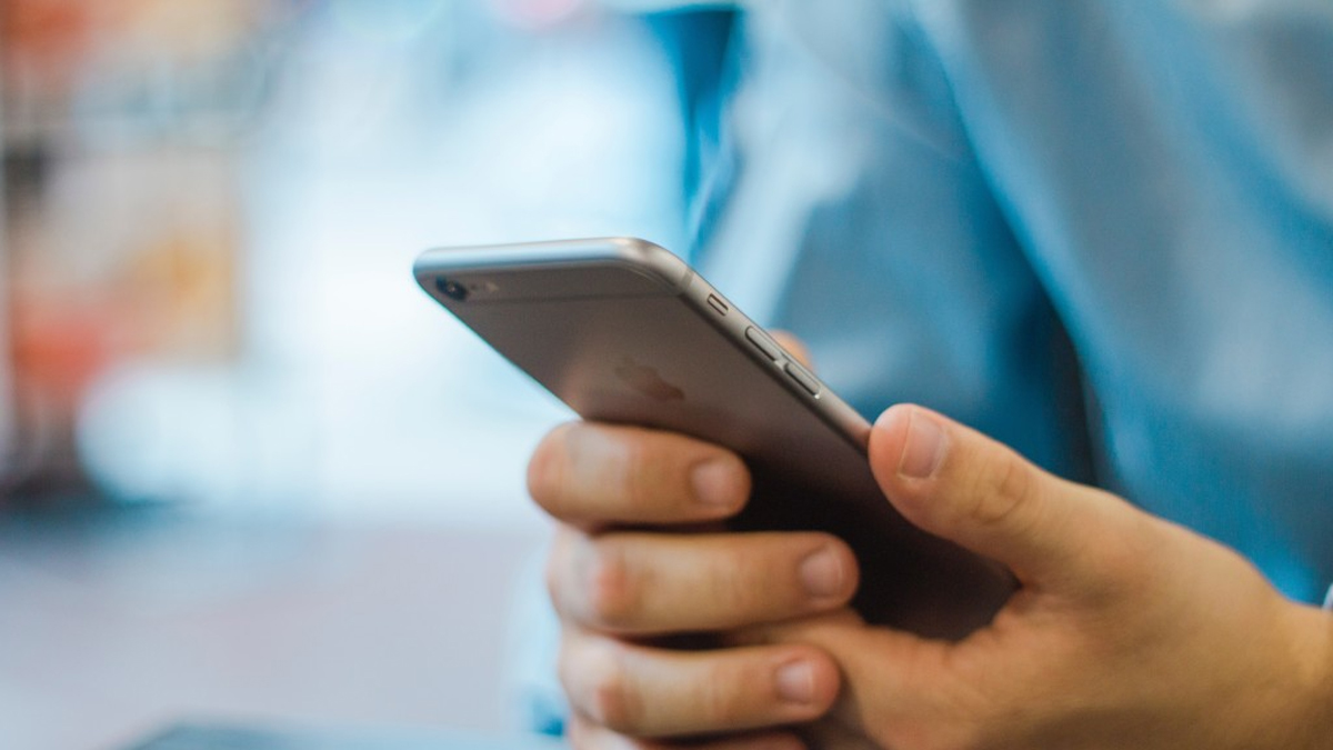 అక్కడ కూాడా మొబైల్ వాడుతున్నారా? మీ ఆరోగ్యానికి పెద్ద ముప్పు!