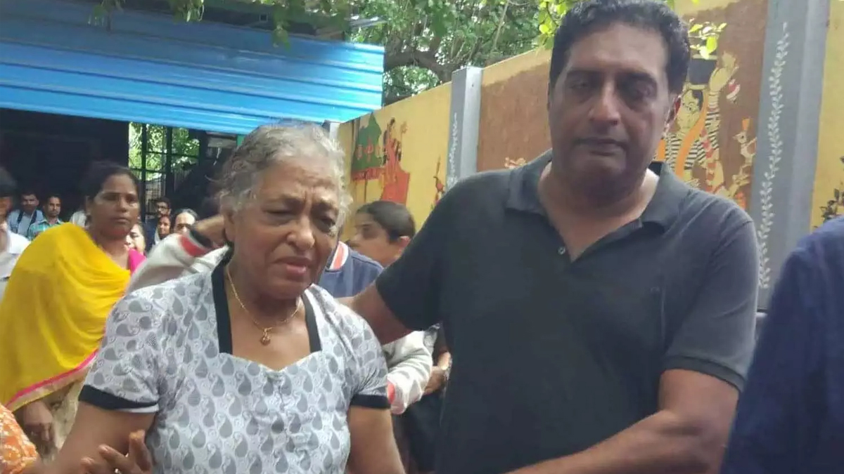 ప్రకాష్ రాజ్ ఇంట్లో విషాదం