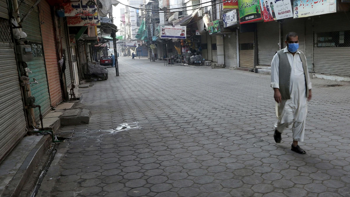 ‘స్మార్ట్ లాక్‌డౌన్’.. రాత్రి 8 గంటలకే మాల్స్ బంద్