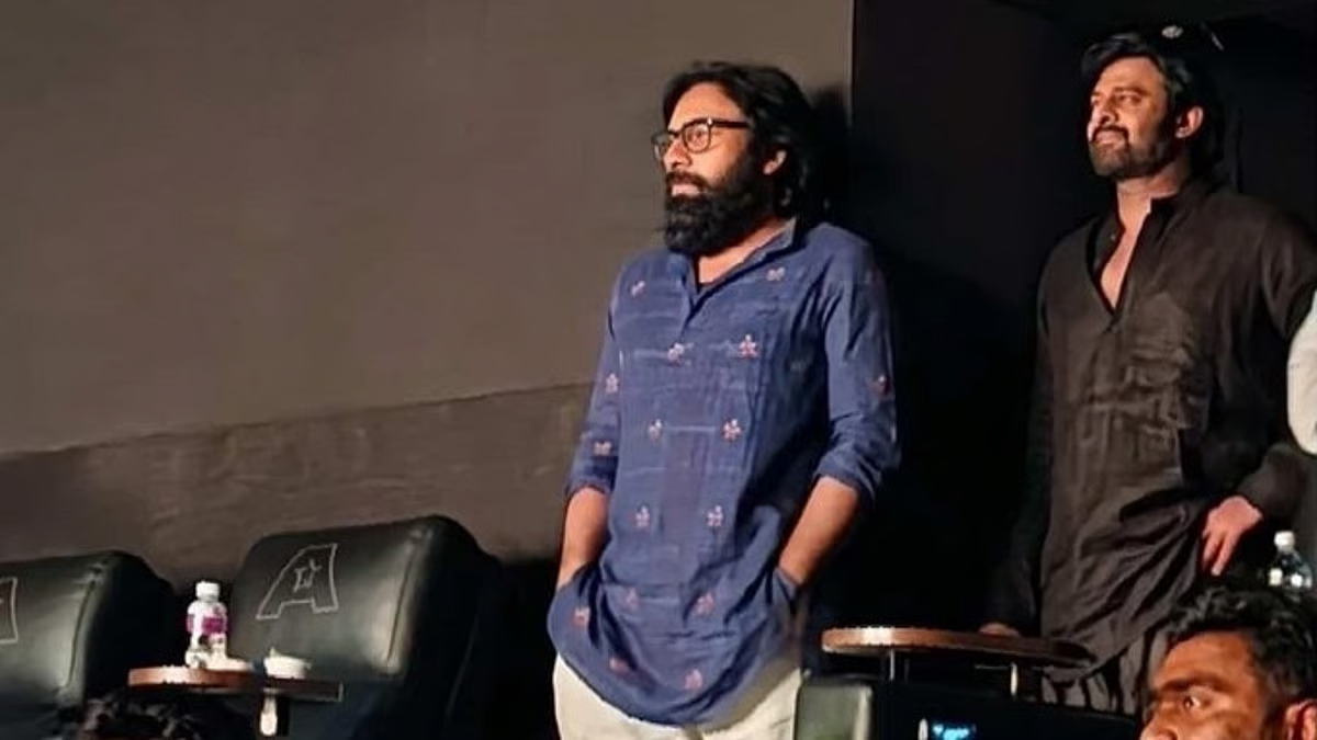 అభిమానులతో క‌లిసి ‘ధురంధర్’ చూసిన డార్లింగ్