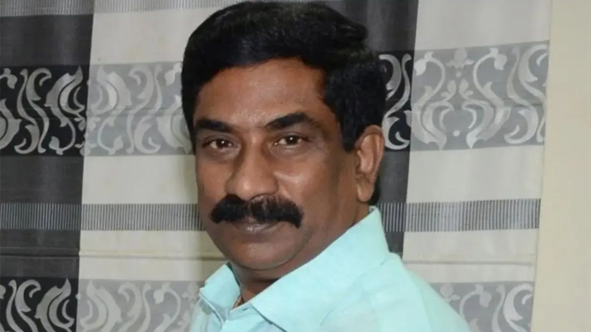 రాధాకృష్ణా.. నీ వ్యాఖ్యలను నీ కూతురు అంగీక‌రిస్తుందా..? - వైసీపీ ఆగ్ర‌హం