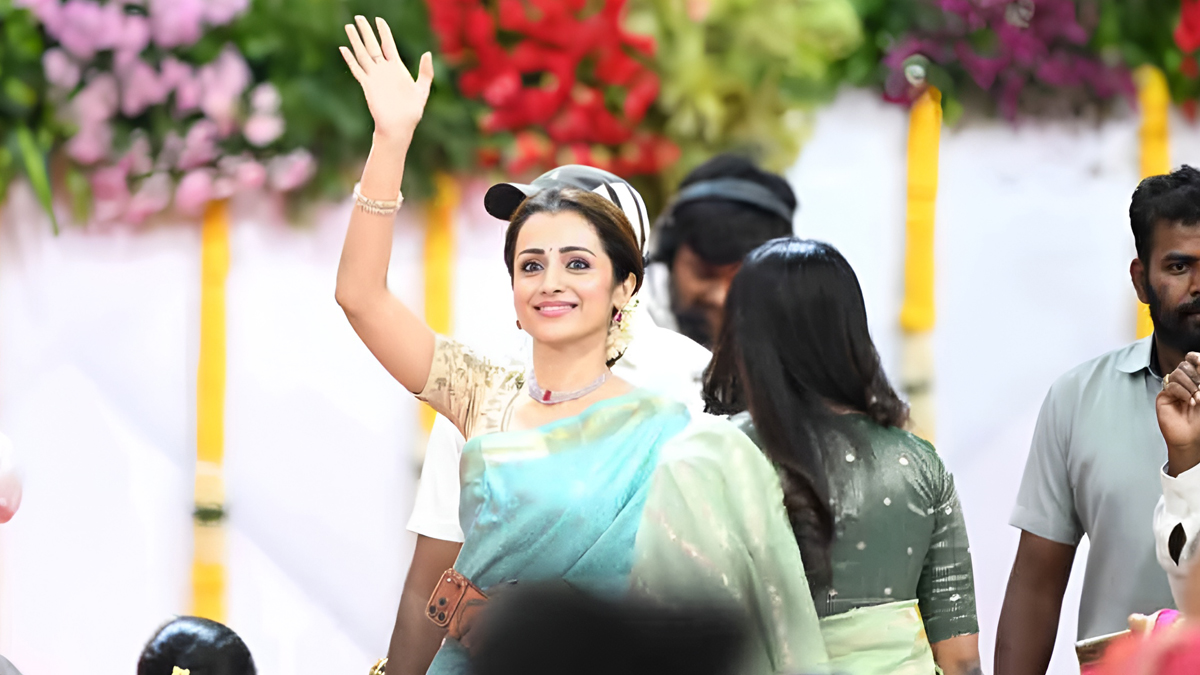 త్రిష ఒక్క రియాక్షన్‌తో సోషల్ మీడియాలో భారీ చర్చ